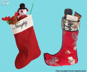 yapboz içinde hediye ile Noel çorapları